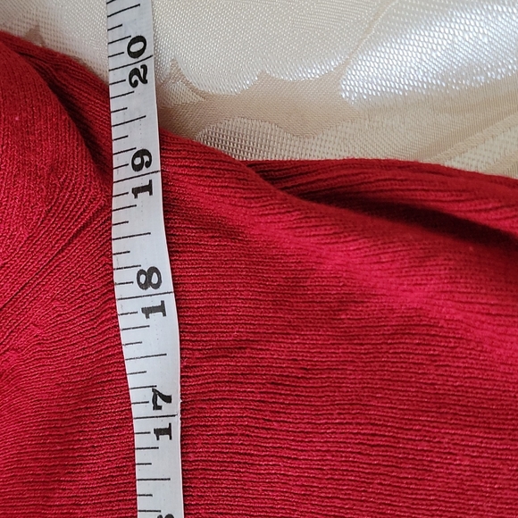 Sweater - Picture 9 of 9